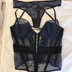 Victoria's Secret Black Navy Blue Lace Corset & Panty Thong Set - 34C/M